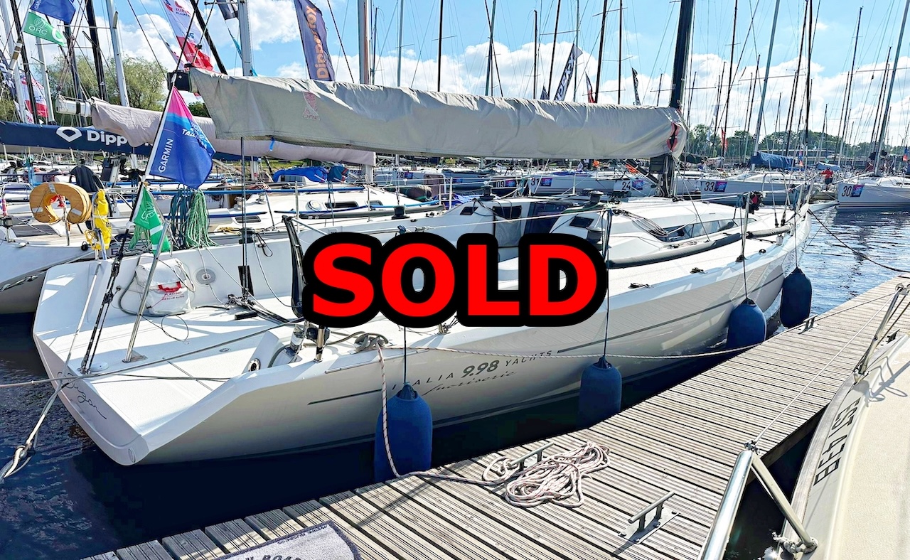 Italia Yachts 9.98